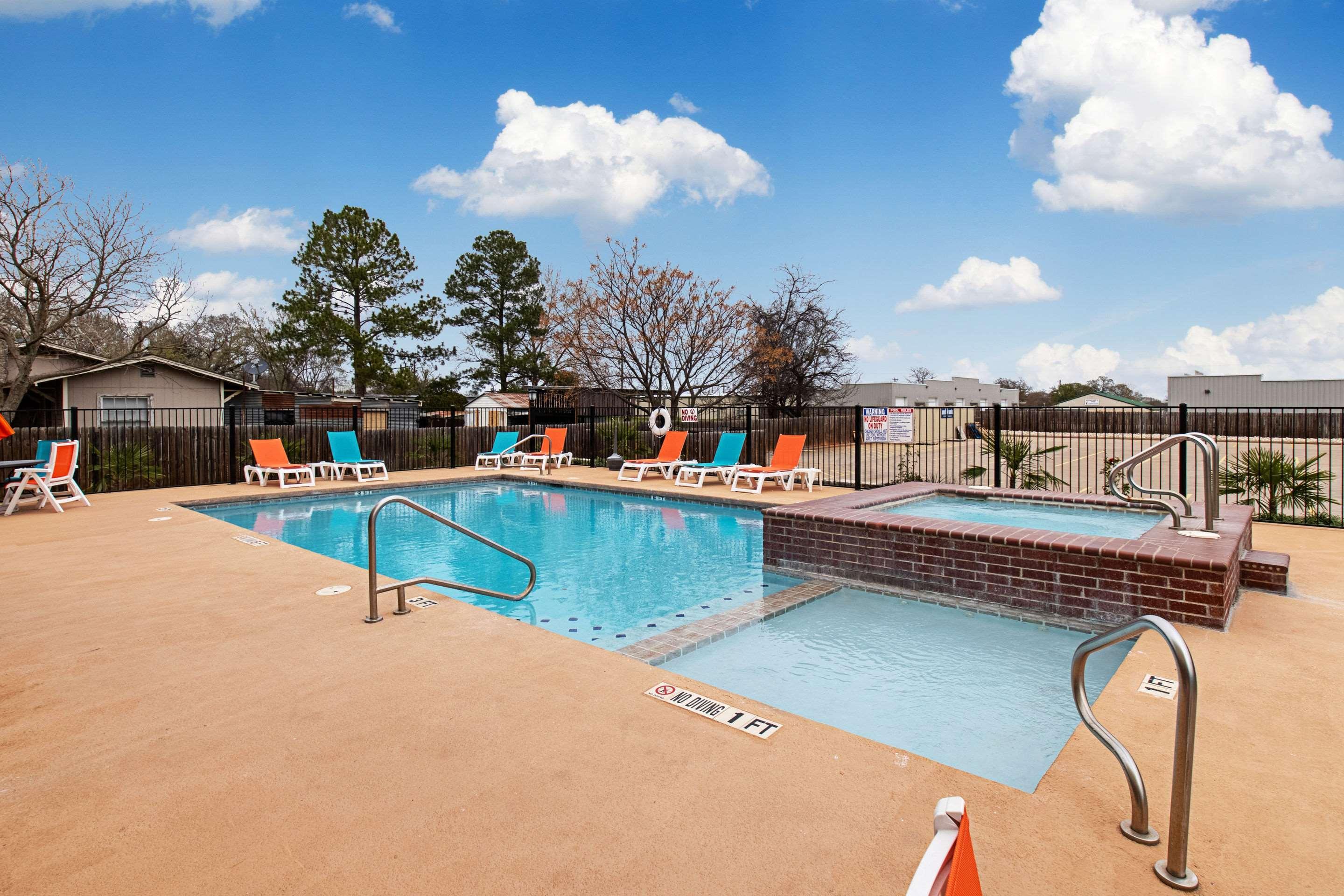 Comfort Inn & Suites And Suites Fredericksburg Kültér fotó